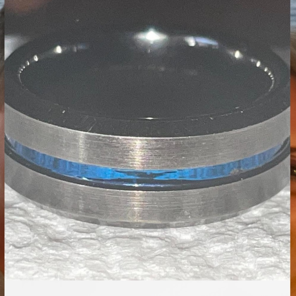 Men's Ring with Blue Inlay - Picture 5 of 12